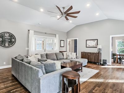 241 Hampton Rd NW