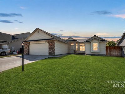 3812 Stonehedge Way