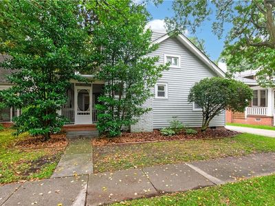 1519 Longwood Dr