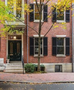 32 Chestnut St #1