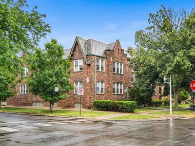 4357 W George St #1