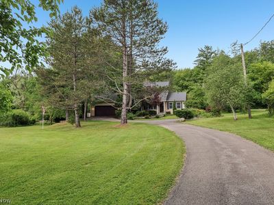 Property at 14380 Caves Rd, Novelty, OH