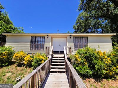 3611 Elliott Blvd