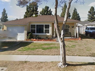 5533 Maris Ave