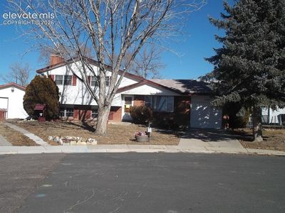 1104 Yosemite Dr