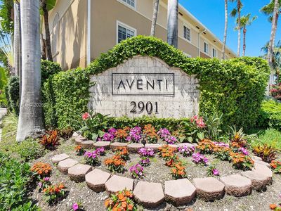 2861 NE 185th St APT 302