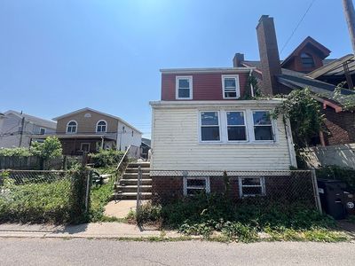 37 Eaton Ct