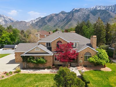 5 Quietwood Ln