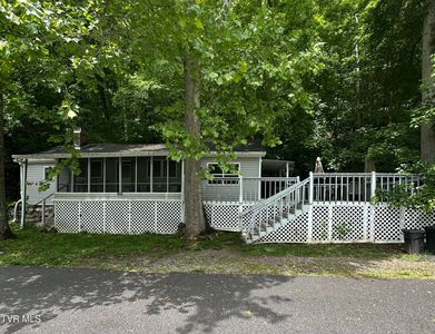 209 Robin Hood Ln