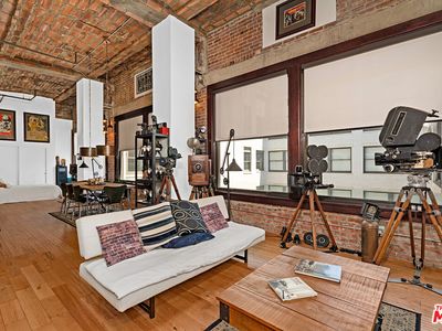 460 S Spring St APT 1217