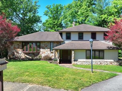 209 Tyburn Woods Dr