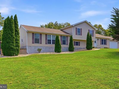 388 Camelot Blvd