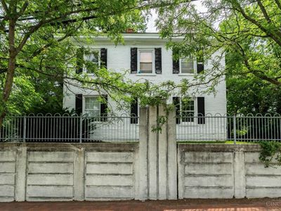 2320 Beechmont Ave
