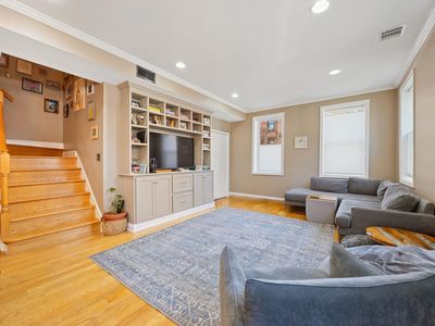122 Coles St #1