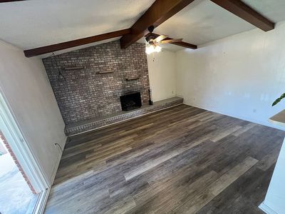 208 La Salle Dr