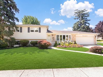 1469 Webster Ln
