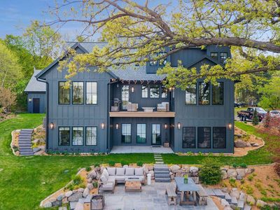 2412 Avon Dr