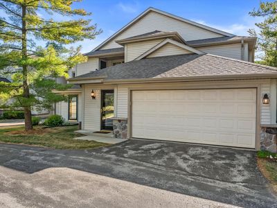Property at 2264 Circle RIDGE #D, Delafield, WI
