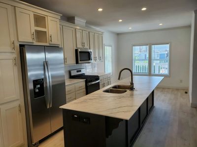 20 Commodore Ln #20