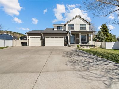 3719 Donna Dr