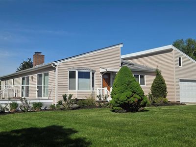 930 Cedar Lane
