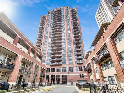 330 N Jefferson St APT 907