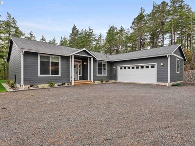 385 Pacific Dunes Dr