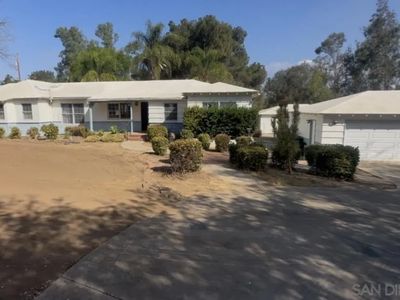 2702 Mountain View Dr