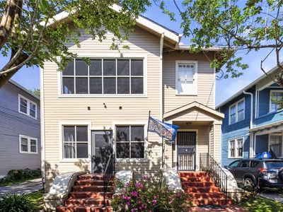 2130 Robert St