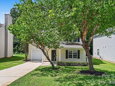 8621 Berrybrook Ln