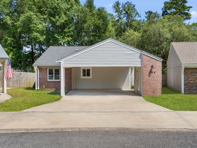208 Cottonwood Ct