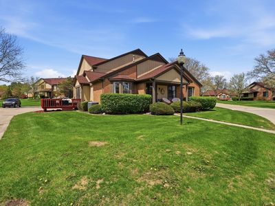 Property at 279 Meadow Bridge Dr, Rochester, MI