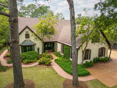 811 Sweetbrier Rd