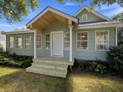 302 E Villanow St