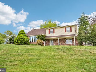 77 Wren Dr