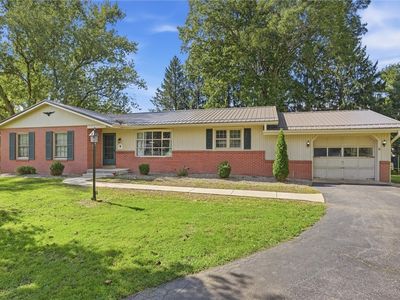 8 Hemlock Dr