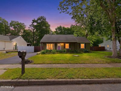 26 Ravenwood Boulevard