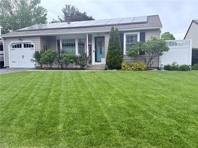 Property at 131 Glen Meadows Dr, Pawtucket, RI