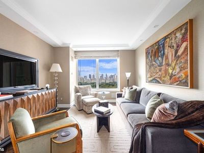 15 W 63rd St APT 20B