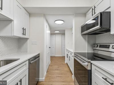 1808 Old Meadow Rd APT 418