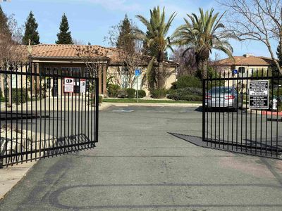 4200 E Commerce Way UNIT 2324