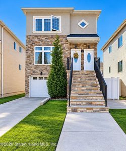 440 Eltingville Blvd Floor 2