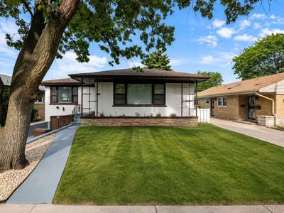 9539 Lorel Ave