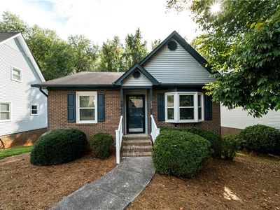 652 Lantern Ridge Dr