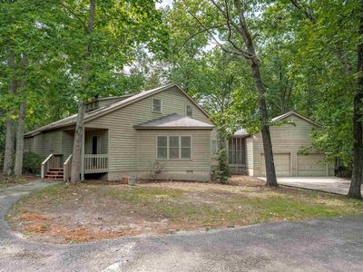 353 Yachting Rd