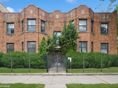 5756 N Campbell Ave #1