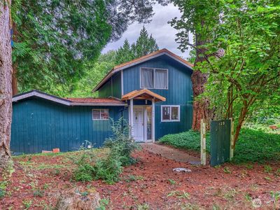 Property at 423 S Beach Rd, Pt Roberts, WA