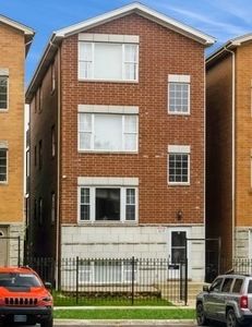 5316 S Kenneth Ave #201