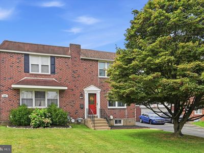 524 E Hinckley Ave