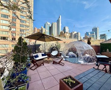 393 W 49th St APT 5CC